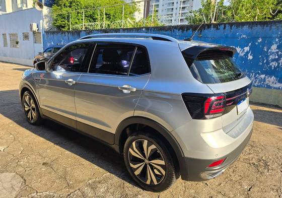 VOLKSWAGEN T-CROSS 1.4 250 TSI TOTAL FLEX HIGHLINE AUTOMÁTICO